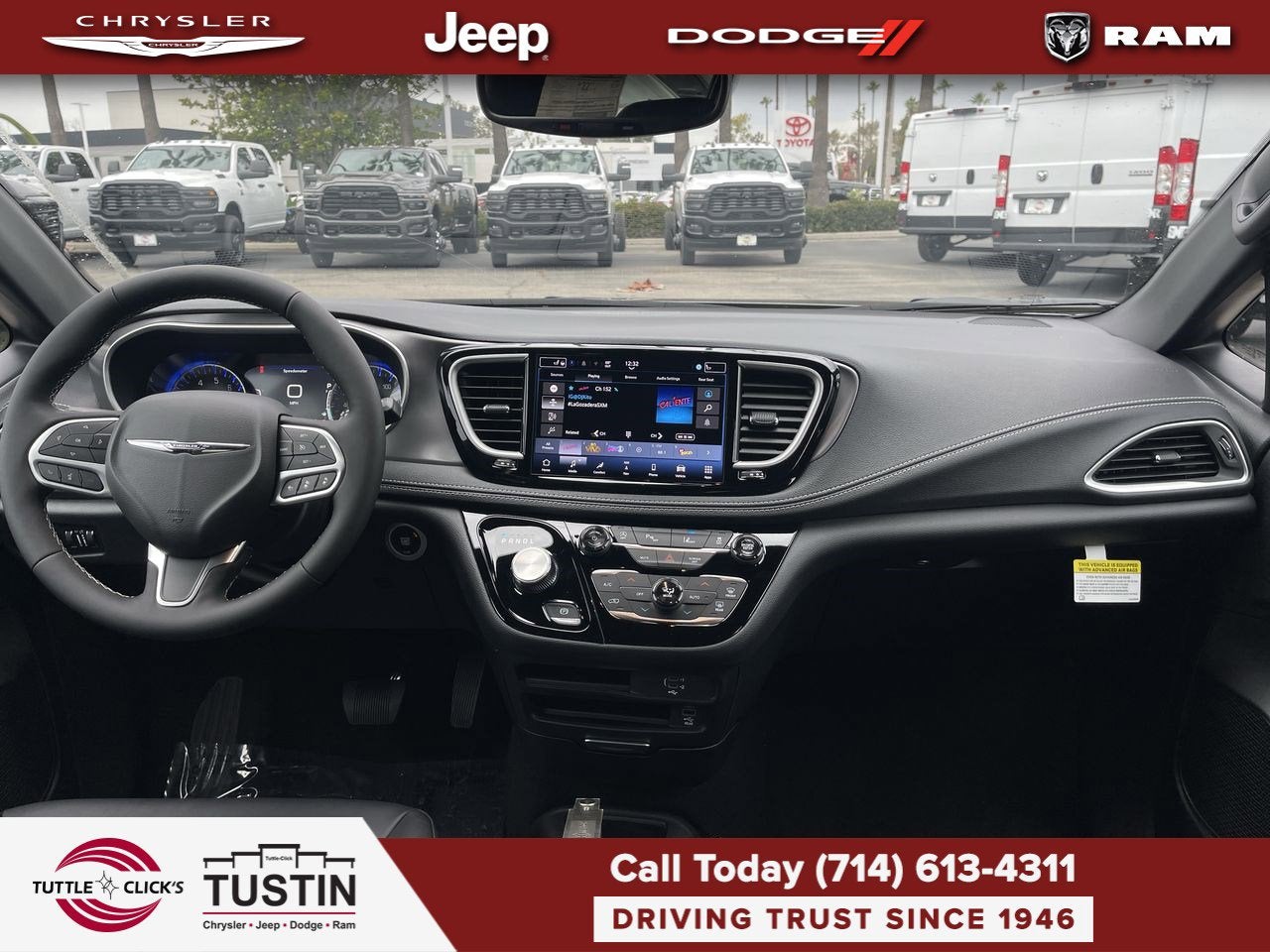 2026 Chrysler Pacifica Select