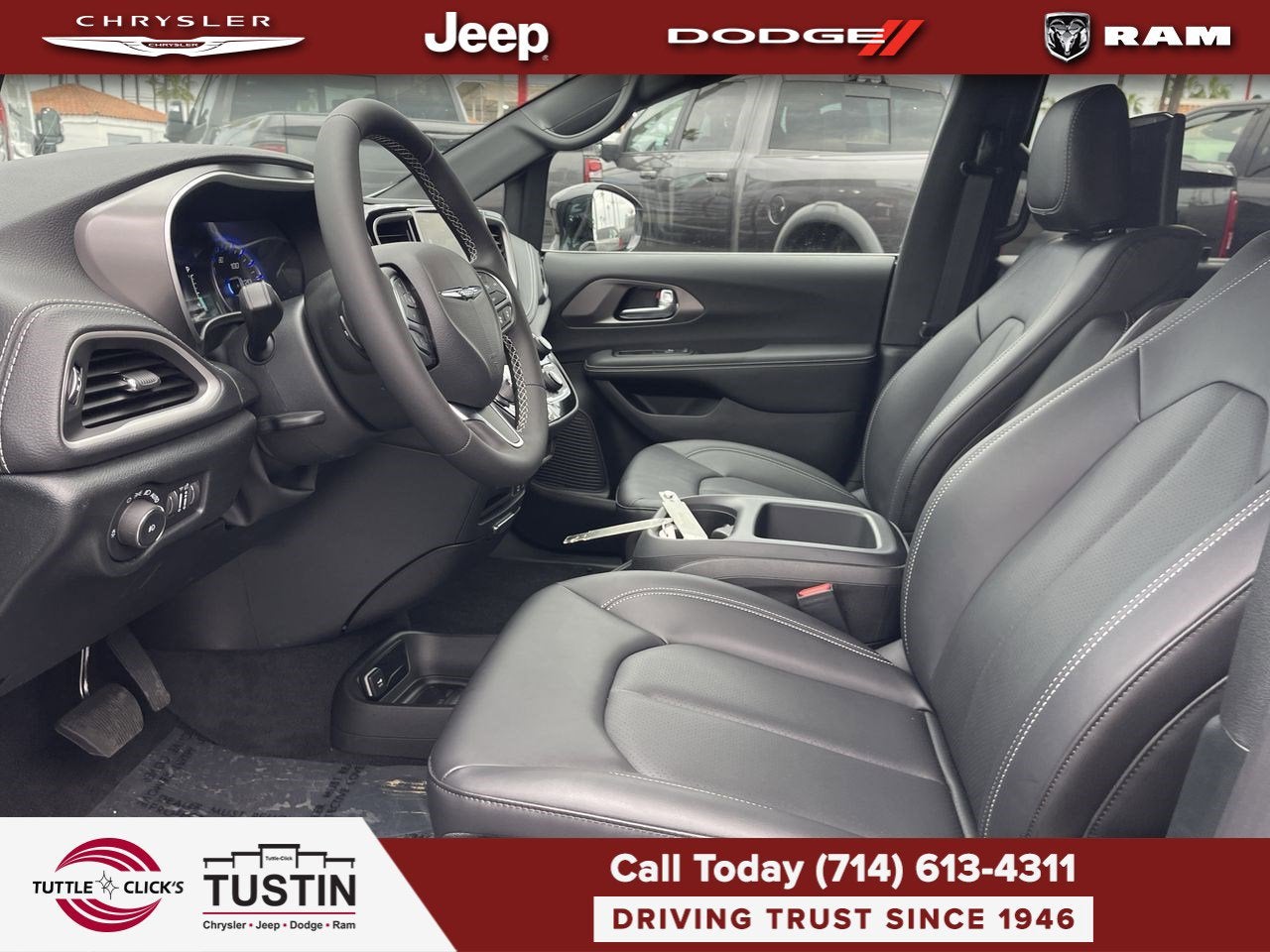 2026 Chrysler Pacifica Select