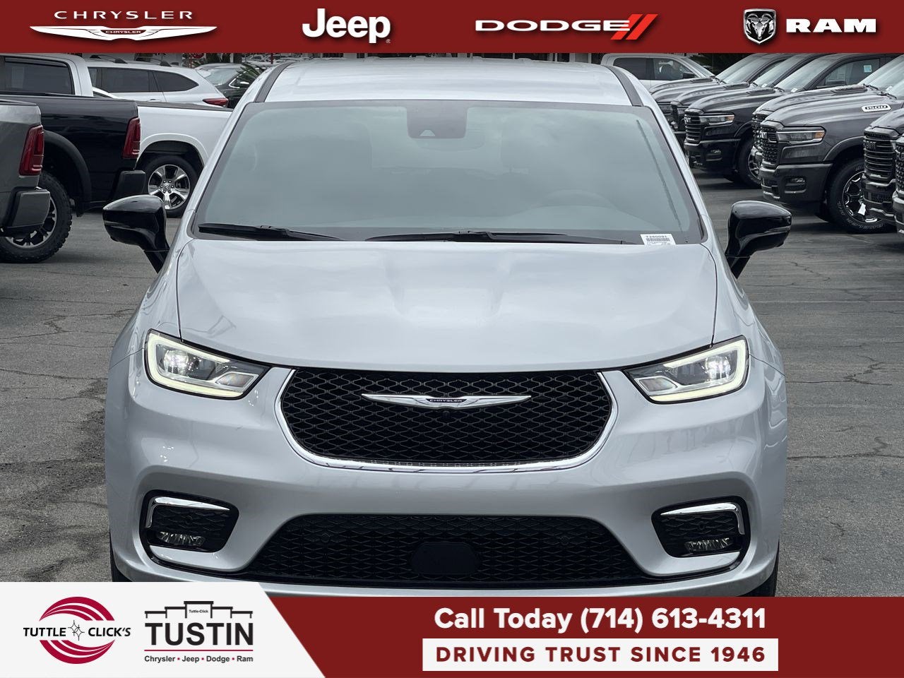 2026 Chrysler Pacifica Select