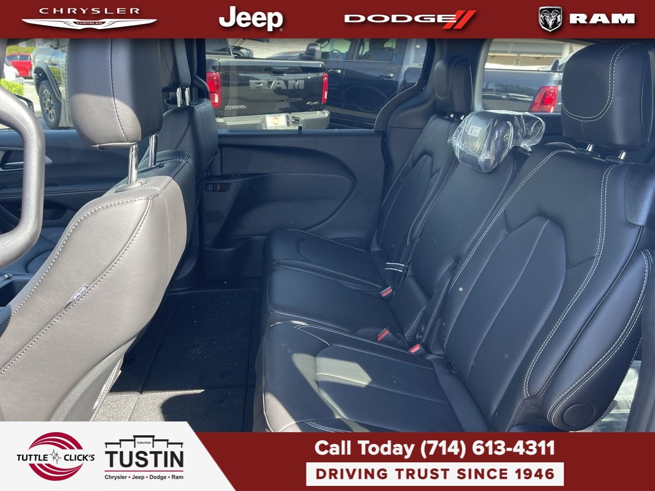 2026 Chrysler Pacifica Select