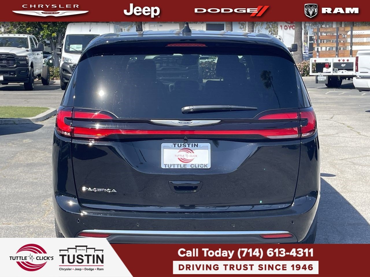 2026 Chrysler Pacifica Select