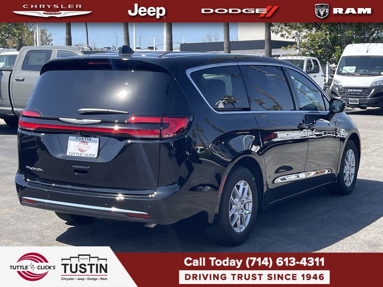 2026 Chrysler Pacifica Select