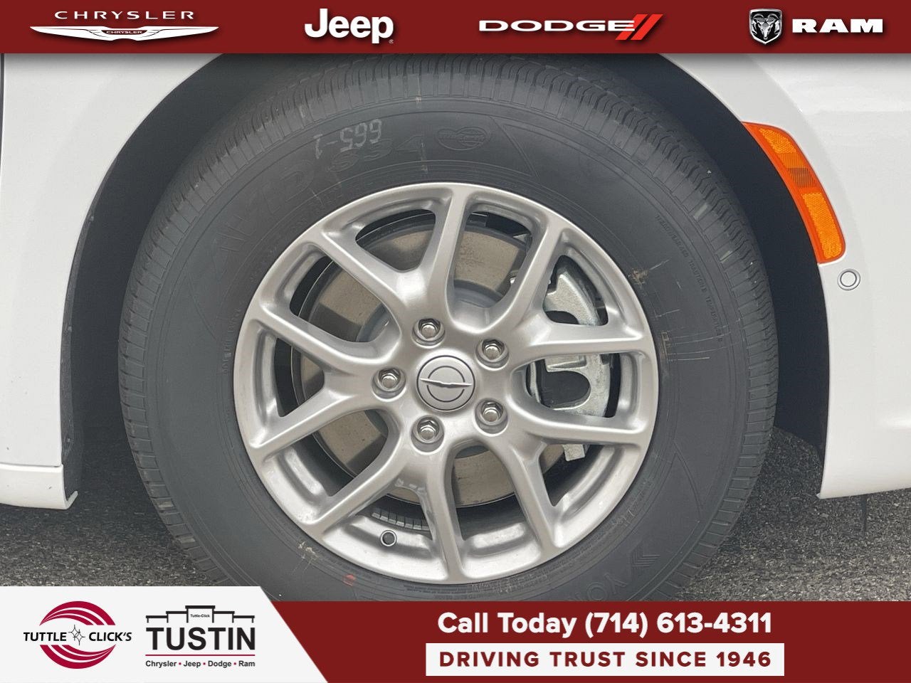 2026 Chrysler Pacifica Select