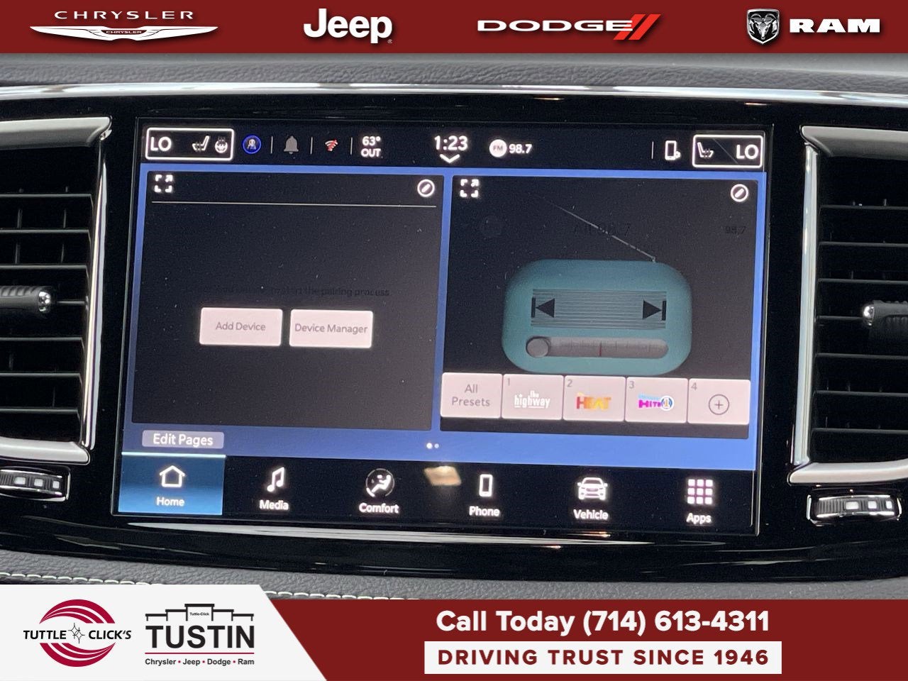 2026 Chrysler Pacifica Select