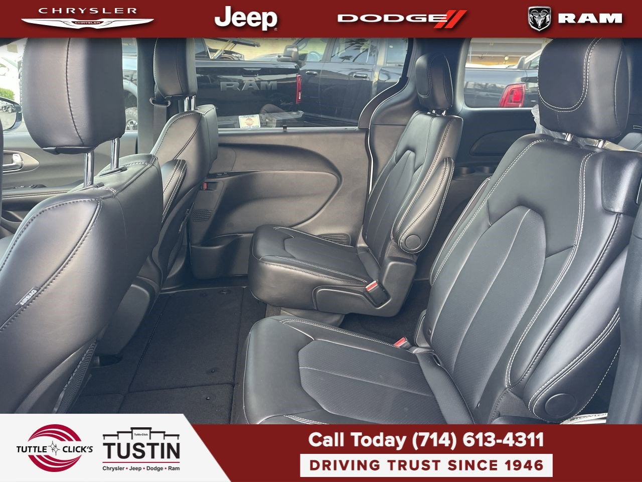 2026 Chrysler Pacifica Select