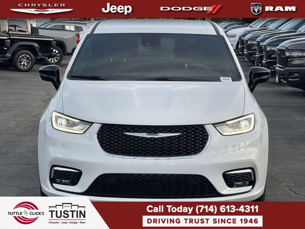 2026 Chrysler Pacifica Select