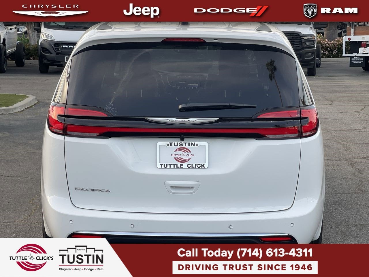 2026 Chrysler Pacifica Select