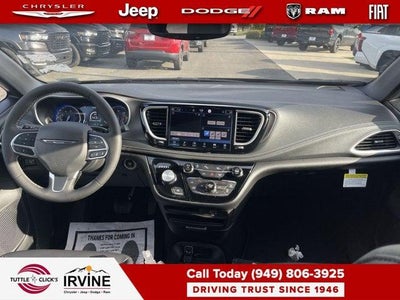2027 Chrysler Pacifica PACIFICA SELECT