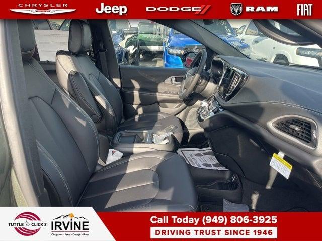 2027 Chrysler Pacifica PACIFICA SELECT