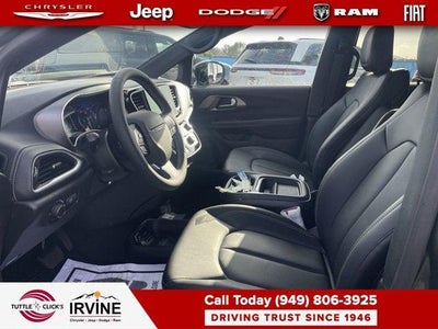 2027 Chrysler Pacifica PACIFICA SELECT