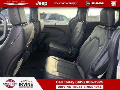 2027 Chrysler Pacifica PACIFICA SELECT