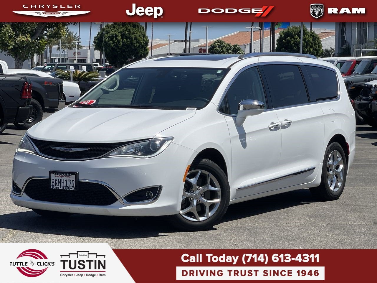 2019 Chrysler Pacifica Limited's photo