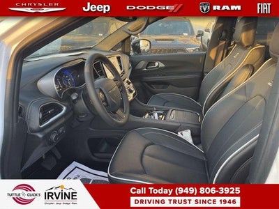 2027 Chrysler Pacifica PACIFICA LIMITED AWD