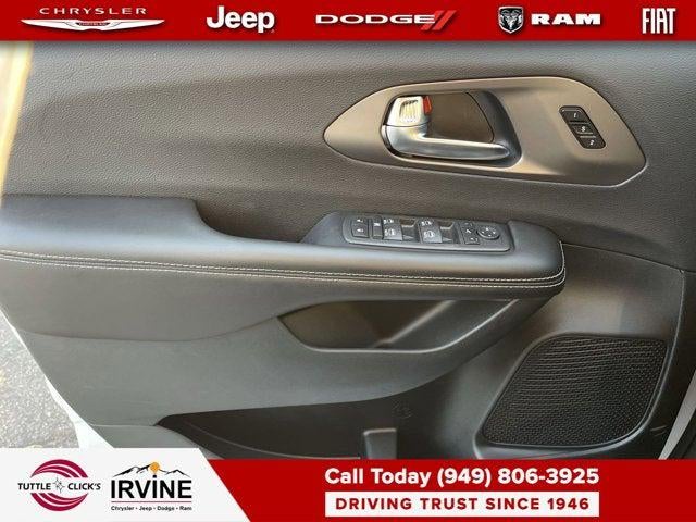 2027 Chrysler Pacifica PACIFICA LIMITED AWD