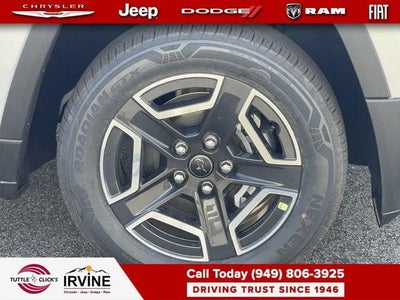 2026 Jeep Cherokee CHEROKEE LAREDO 4X4