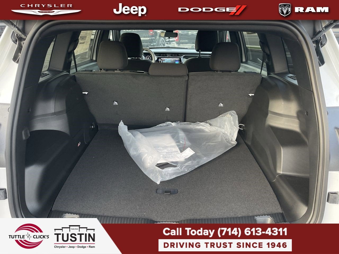 2026 Jeep Cherokee Laredo