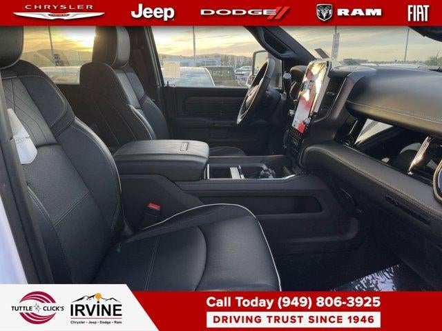 2026 RAM 3500 RAM 3500 LIMITED CREW CAB 4X4 6'4' BOX