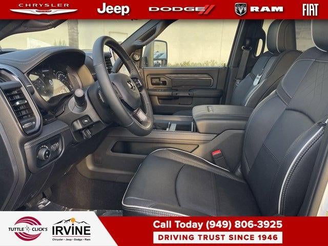 2026 RAM 3500 RAM 3500 LIMITED CREW CAB 4X4 6'4' BOX