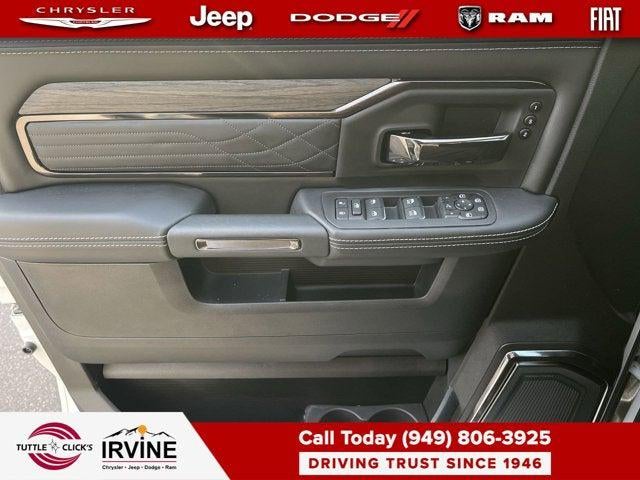 2026 RAM 3500 RAM 3500 LIMITED CREW CAB 4X4 6'4' BOX