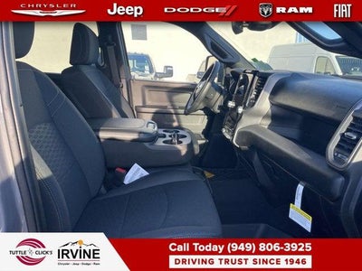 2026 RAM 2500 RAM 2500 BLACK EXPRESS CREW CAB 4X4 6'4' BOX