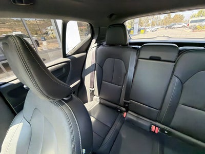 2020 Volvo XC40 Momentum